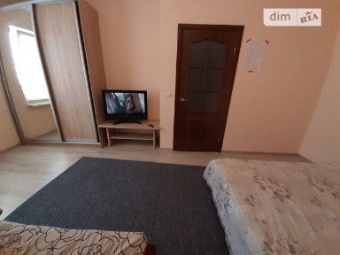 Бориса Гмирі вулиця, Київ, метро Позняки, вул. Бориса Гмирі 12Б • ID 31190437