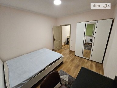 Здам подобово 3к квартиру на вул. Манюха • ID 31003345