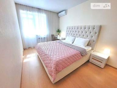 Здам подобово 2к квартиру на вул. Перспективна 3 • ID 27854330