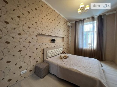 Басейна вулиця, мікрорайон Печерськ, район Печерський, Київ, метро Палац спорту, вул. Басейна 13 • ID 27764202