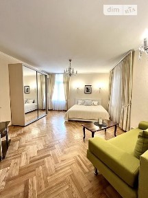 Здам подобово 1к квартиру на вул. Михайлівська 2 • ID 33447151