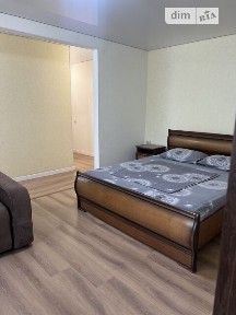 Здам подобово 2к квартиру на вул. Петра Дорошенка 4 • ID 24976967