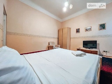 Костельна вулиця, мікрорайон Центр, район Шевченківський, Київ, метро Майдан Незалежності, вул. Костельна 9 • ID 24501634
