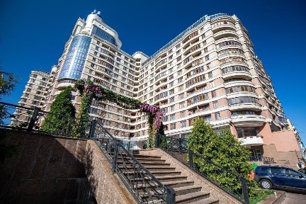 Жилянська вулиця, район Голосіївський, Київ, метро Університет, вул. Жилянська 59 19608127