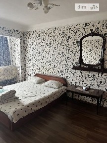 Солом'янська вулиця, мікрорайон Олександрівська Слобідка, район Солом'янський, Київ, метро Вокзальна, вул. Солом'янська 10 • ID 19137108