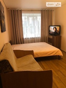 Здам подобово 2к квартиру на вул. Пирогова • ID 18143077