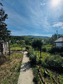 Продаж невеликого будинку