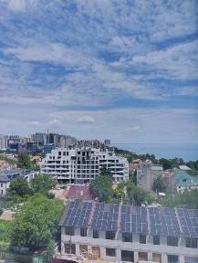 Здам довготривало простору квартиру в 27 Перлині на Каманіна.