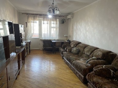 Київ, Дарницький, вулиця Срібнокільська 20