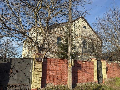Продам просторий будинок 248 м2 з ділянкою 34 сотки в с. Микуличі