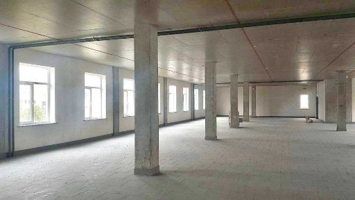 Здається в оренду приміщення 1500 м² ТЦ 