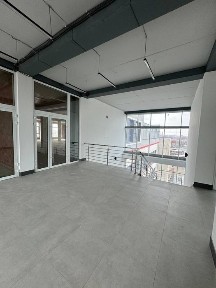 Здається комерційне приміщення на вул. Ясська 3, площа 250 кв. м • ID 33898430