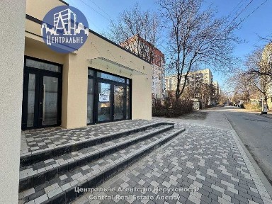 Оренда 2 поверхів у фасадному приміщенні