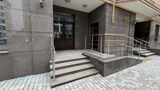 Оренда приміщення на вул. Дегтярна, 18 на 121,2 м², від власника