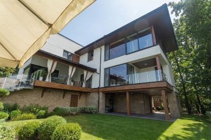 Виноградна вулиця, Лісники, вул. Виноградна • ID 34576046