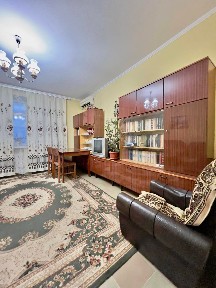 Аренда 3-комнатной квартиры 68 м², Александра Поля просп., 42