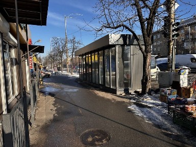 Київ, Дніпровський, проспект Леоніда Каденюка 3
