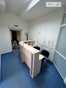 вулиця Сім'ї Прахових, район Голосіївський, Київ, метро Університет, вул. Сім'ї Прахових, приміщень -, поверх - 3 • ID 34523127