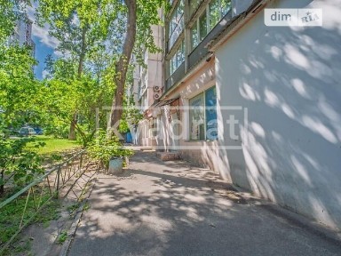 Оренда 3к фасадного приміщення ПЕРШИЙ ПОВЕРХ КАБІНЕТНОГО ТИПУ 57м2 вулиця Печенізька 8 Шевченківський район центр міста Київ Лук'янівка