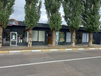 Гостомель Продається магазин площею 30м2 на земельній ділянці у приватній власності поруч з Гостомельським ринком 29000$