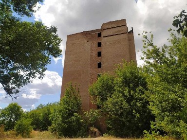 Продам будівлю 3.500 м. кв. Полтавська, ціна 280 тис. дол.