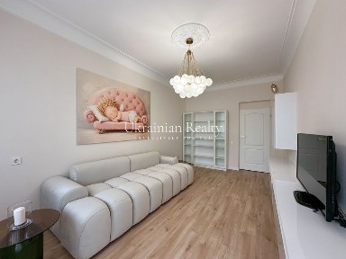 Продаж 2к квартири вул. Джона Маккейна 37 БЕЗ %