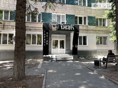 Продаж комерційного приміщення на вул. Василя Червонія, площа 70.7 кв. м • ID 34639185