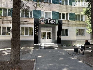 Продаж комерційного приміщення на вул. Василя Червонія, площа 70.7 кв. м • ID 34639185