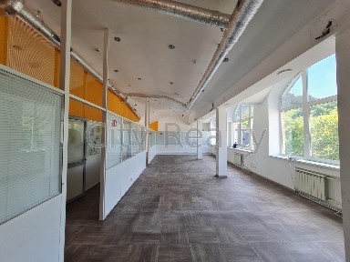 Київ, Ігорівська вул., 1/8
