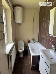 Продаж 2 поверхового будинку з гаражем 130 кв. м, 3 кімнати, на вул. Набережна • ID 34639715