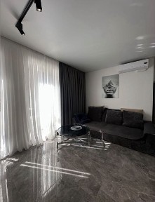 Продам простору квартиру площею 124 м² у ЖК «Ясна Поляна 2», район Отради.