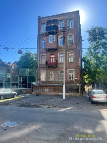 Продам 4 ком. квартиру переулок Щепной, между Базарной и Успенской