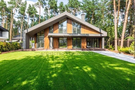 Продажа дома без ремонта 4 спальни Газ КОЗИН Конча Заспа близко к Киеву КМ в соснах / лес