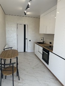 вулиця Гайдамацька, 13Б, район Чайка, Рівне, вул. Гайдамацька 13Б • ID 34640178