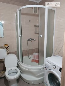 Бориспільська вулиця, район Дарницький, Київ, метро Червоний хутір, вул. Бориспільська 28 • ID 34640400
