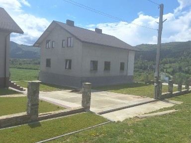 Дуплекс у Карпатах біля Східниці - ідеально для життя або бізнесу