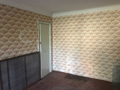 Продаж приміщення 42 м² у центрі Чернігова (просп. Миру, 35) - під склад, офіс, бізнес
