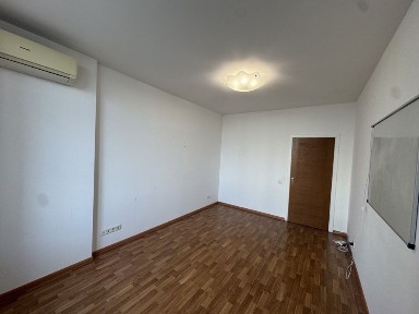 Офіс кабінет біля метро Осокорки Дніпровська набережна 26к