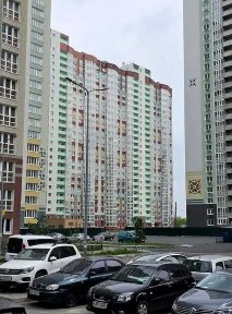 • Світла 1-кімнатна квартира по вул. Бориса Гмирі, 22-Б