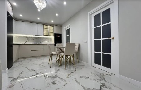 Продаж 2к квартири 58 кв. м на вул. Смакули