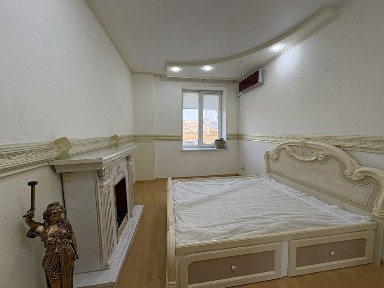 3-кімнатна квартира Сталінка вул. Комерційна, 3 (Янова, 3), автономне опалення, готівка/єВідновлення/Житловий ваучер