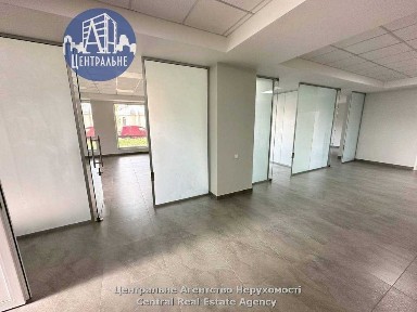 Здається в оренду офісне приміщення з новим капітальним ремонтом.