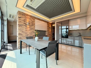 Продаж 3-кімнатної квартири ( велика кухня -вітальня + 2 спальні) 128 м² | Вид у бік Посольства США| Руданського, 3А | паркінг | ремонт 2024