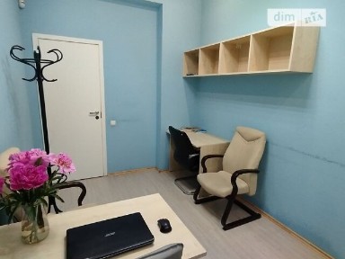 Здається комерційне приміщення на вул. Кропивницького 4, площа 12 кв. м • ID 34357453