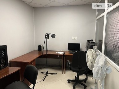 Здається комерційне приміщення на вул. Кленова, площа 160 кв. м • ID 34132307