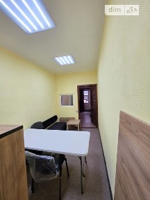 Здається комерційне приміщення на вул. Лазаря Глоби 9, площа 12 кв. м • ID 34131146