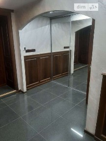 Здається комерційне приміщення на вул. Захисників України 5, площа 490 кв. м • ID 33755018