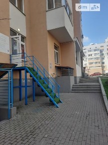 Здається комерційне приміщення на вул. Сергія Данченка 32Б, площа 62.9 кв. м • ID 33584348