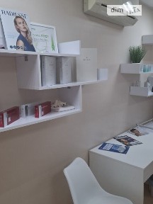 Здається комерційне приміщення на вул. Урлівська, площа 17 кв. м • ID 33354869