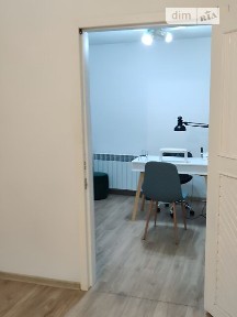 Здається комерційне приміщення на вул. Короленка, площа 10 кв. м • ID 32971390